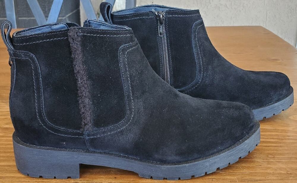 Vionic Aslynn Ankle Boots Black Suede Bootie Women's Size 7.5 Water Repellent